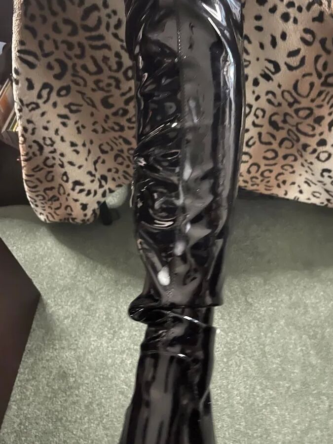 SLUT 587