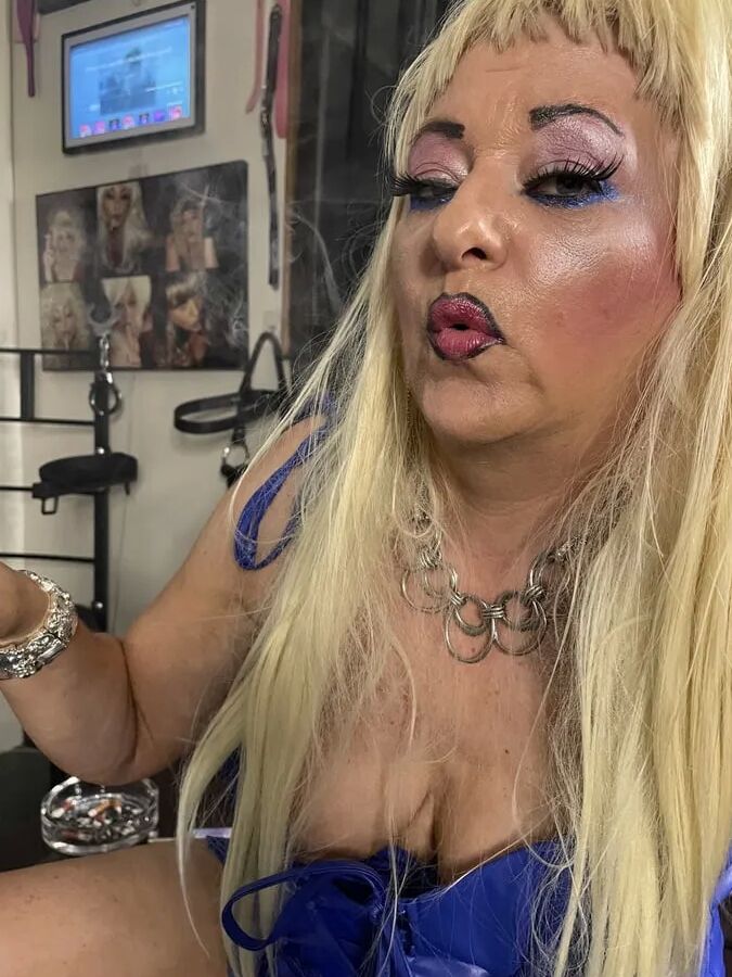 SLUT 586