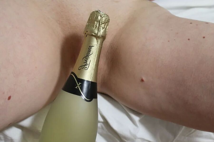 I love sparkling champagne on my skin!