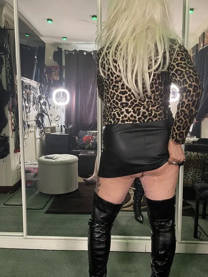 SLUT 570