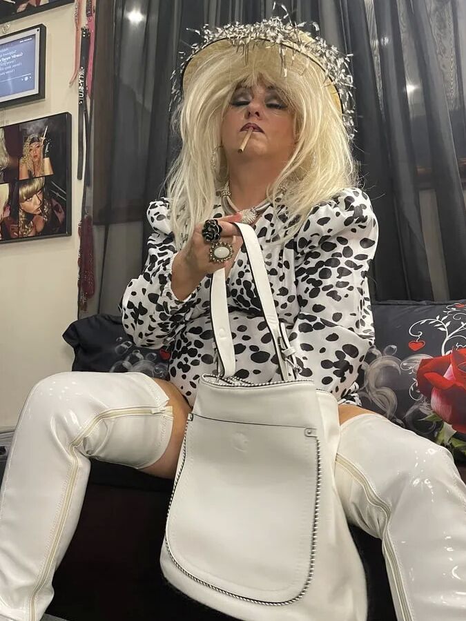 SLUT 184