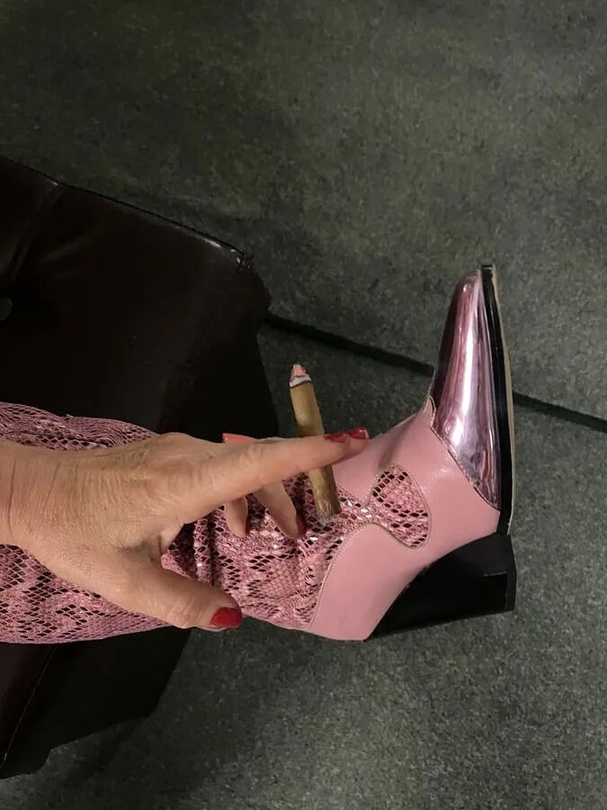 SLUT 411