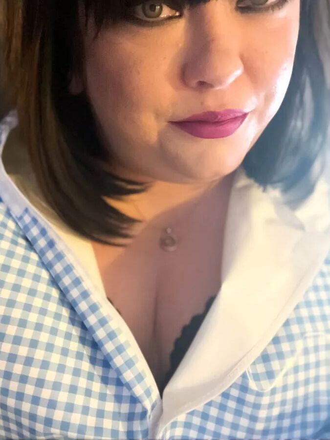 Tina Snua Selfies #3