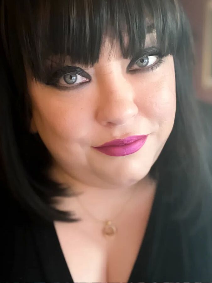 Tina Snua Selfies #3