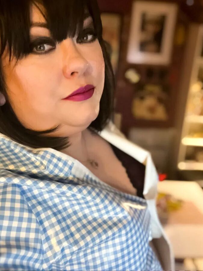 Tina Snua Selfies #3