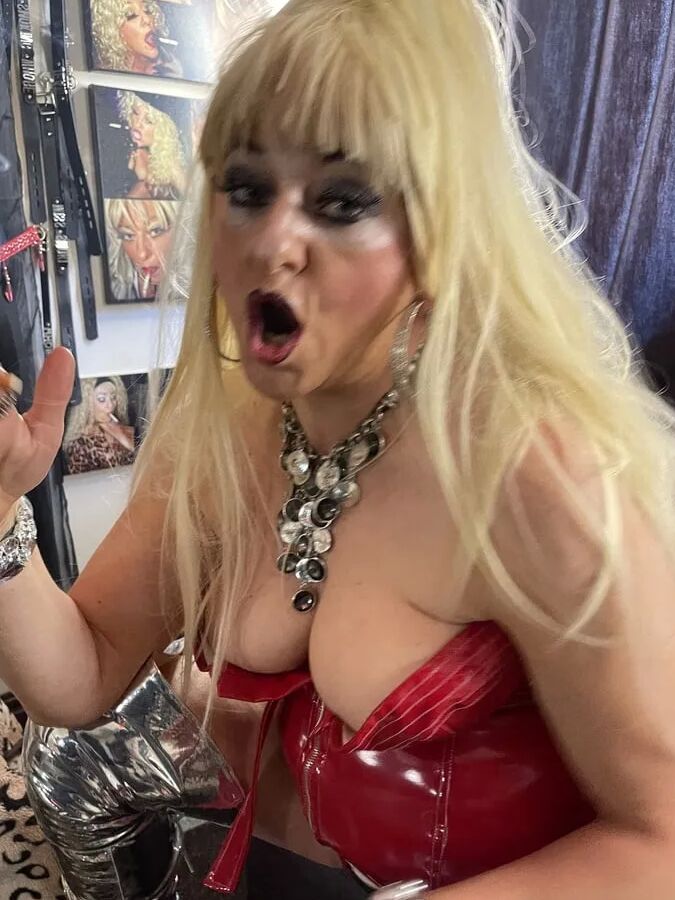 SLUT 568