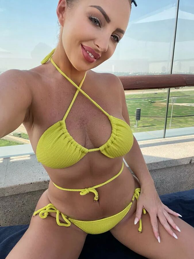 Amy page Free Photos