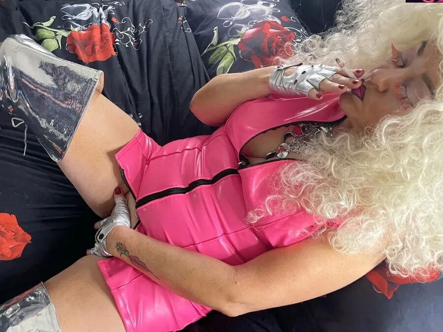 SLUT DIVA