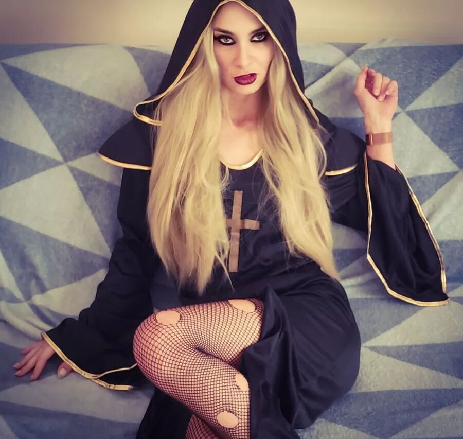 Halloween horny nun