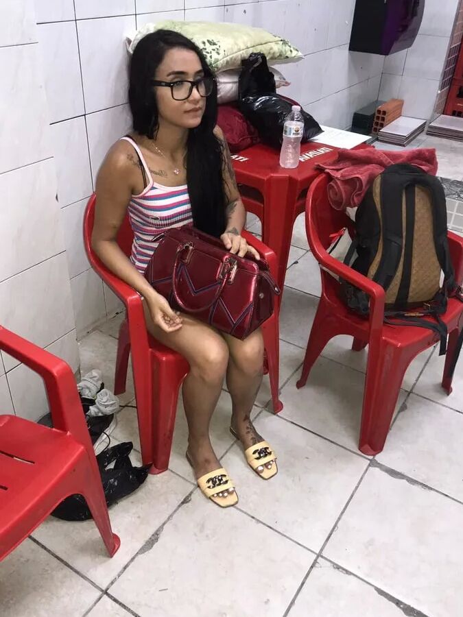 Michelly Beatriz & Clarkes Boutaine