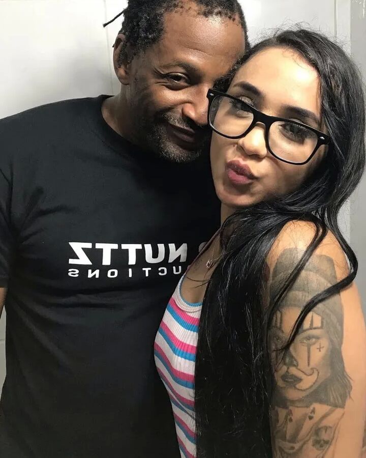 Michelly Beatriz & Clarkes Boutaine
