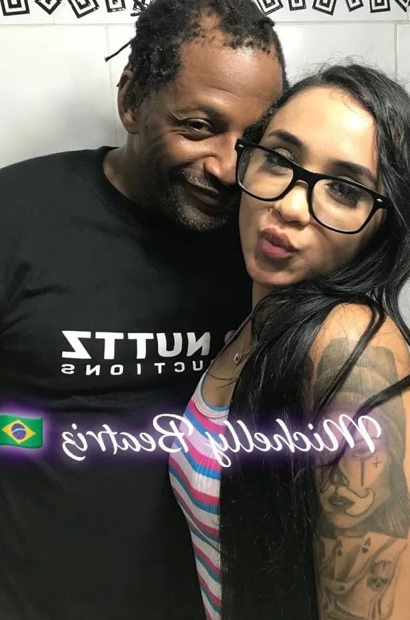 Michelly Beatriz & Clarkes Boutaine