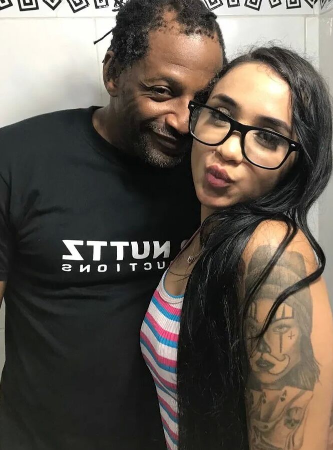 Michelly Beatriz & Clarkes Boutaine