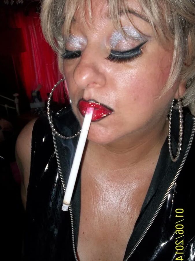 SMOKE SEX SUNDAY