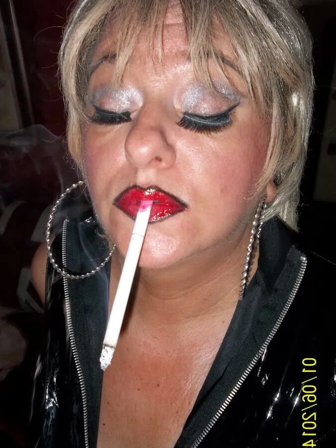 SMOKE SEX SUNDAY