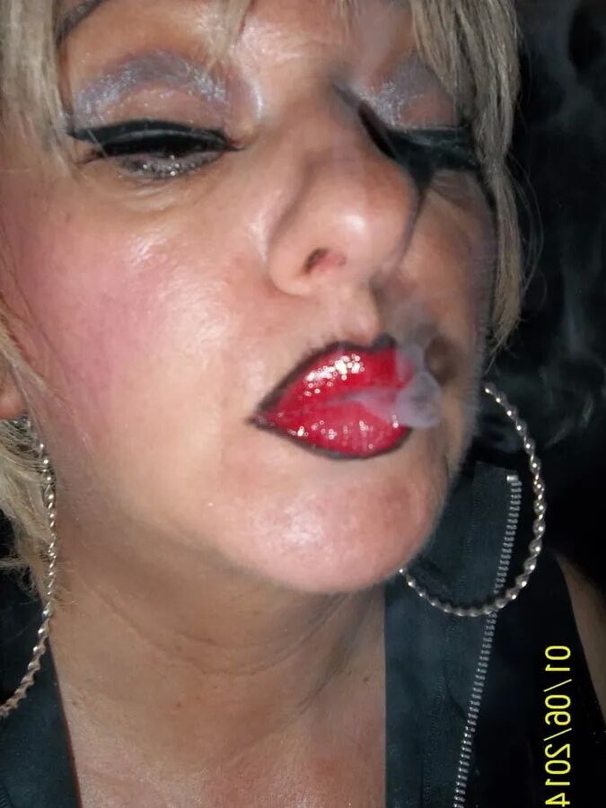 SMOKE SEX SUNDAY