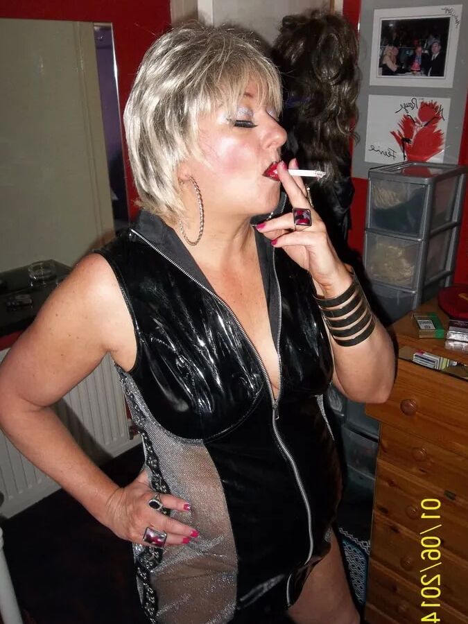SMOKE SEX SUNDAY
