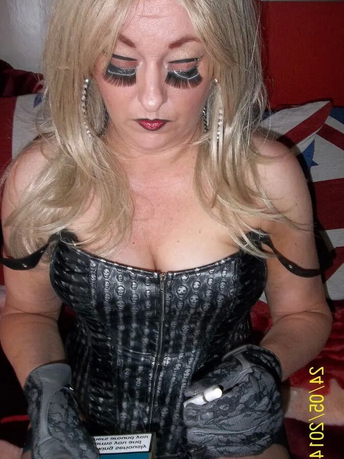 SLUT SATURDAY AFTERNOON