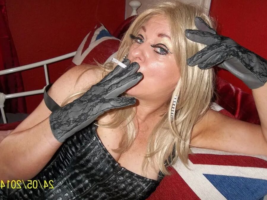 SLUT SATURDAY AFTERNOON