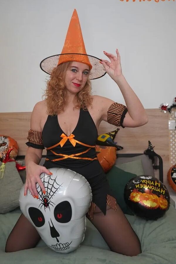 Marta Is A Horny Witch For Halloween