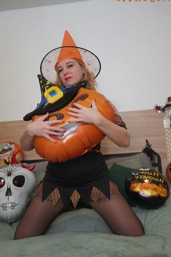 Marta Is A Horny Witch For Halloween
