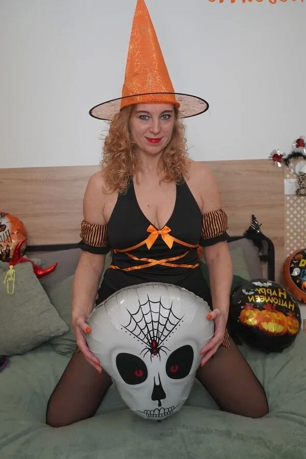 Marta Is A Horny Witch For Halloween