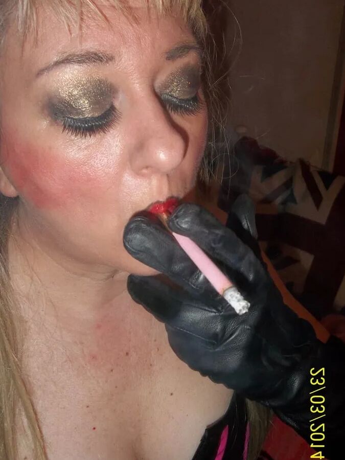 PRETTY PINK SUNDAY