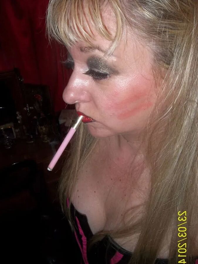 PRETTY PINK SUNDAY