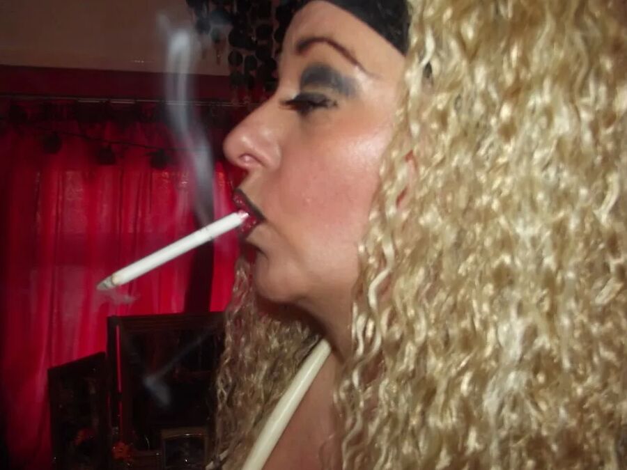 SMOKING SERVICE