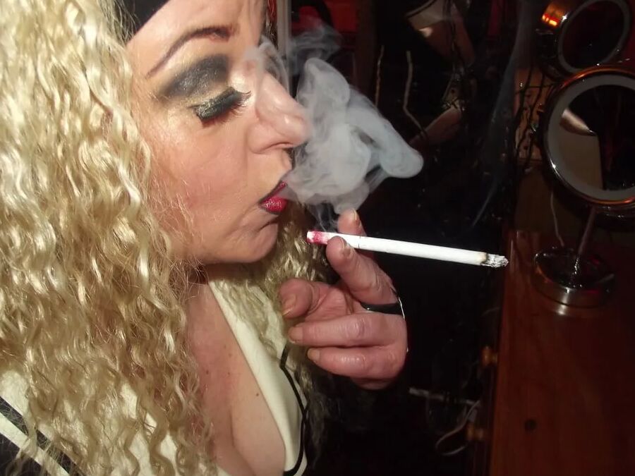 SMOKING SERVICE