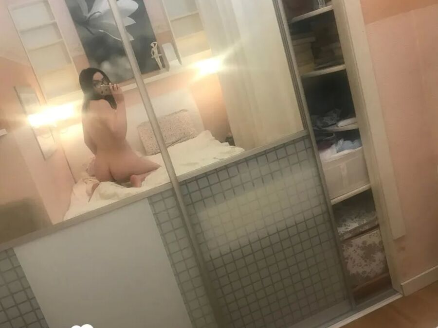 I love how I look in this mirror