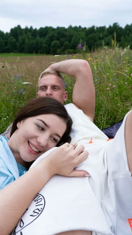 Grass humpers at ClubSweethearts