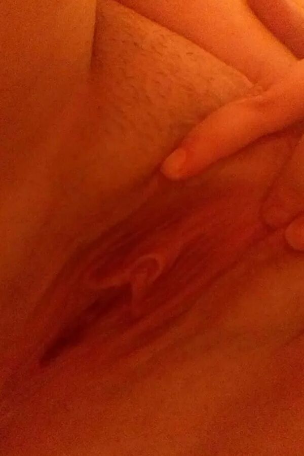 Hornychubby tits And pussy