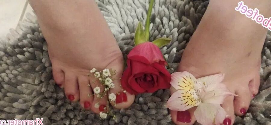 Debo feet