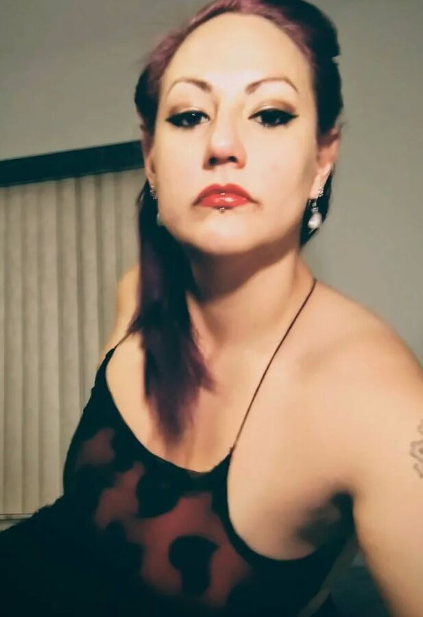 Alice Havoc Free Photos