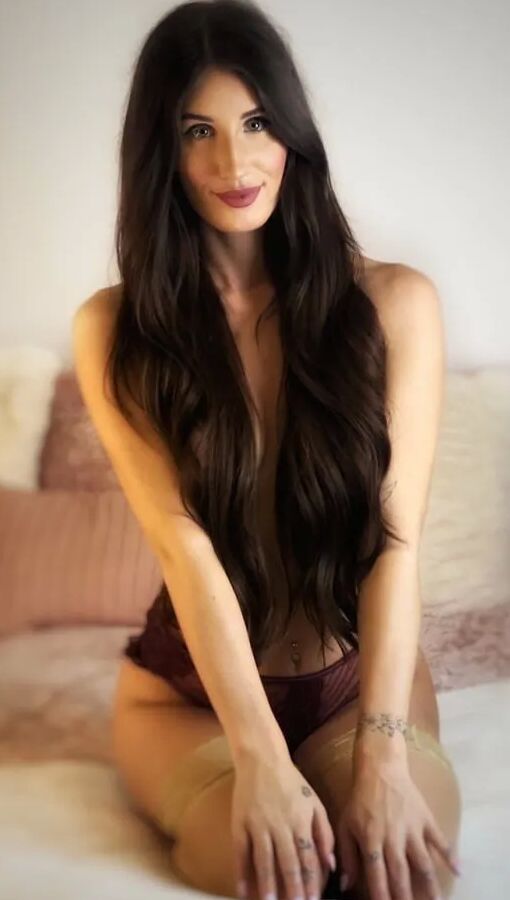 Ava Free Photos