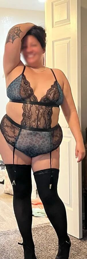 Sexy slut wife posing for neighbor