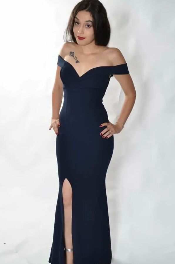 Photo shooting with turkish born Jasmin in an evening dress