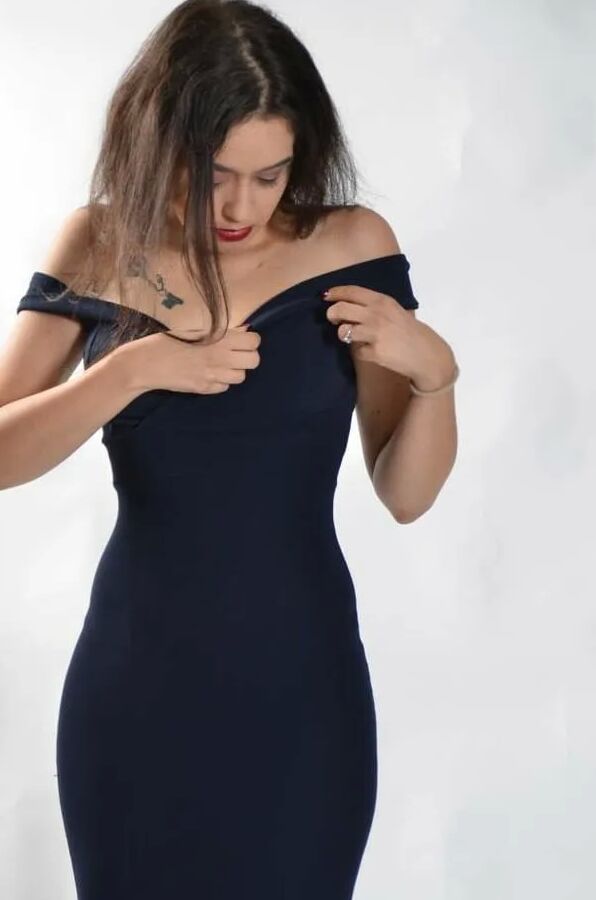 Photo shooting with turkish born Jasmin in an evening dress