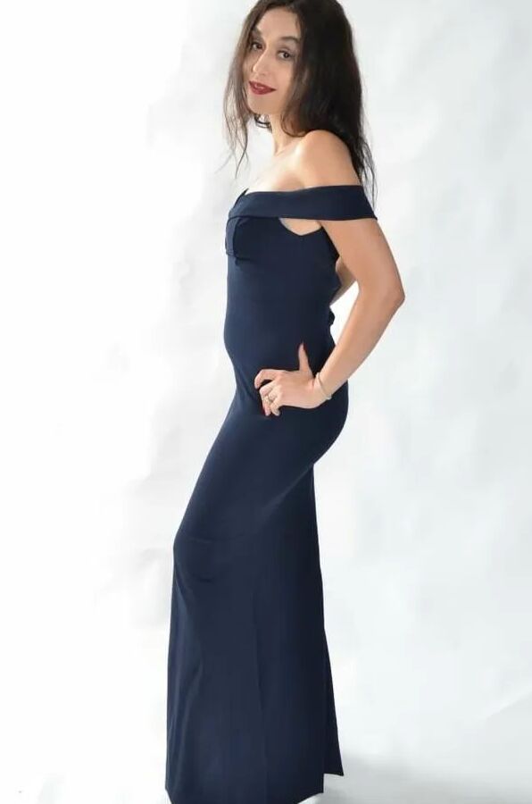 Photo shooting with turkish born Jasmin in an evening dress