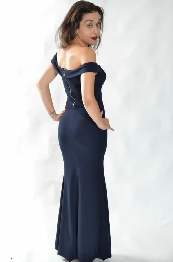 Photo shooting with turkish born Jasmin in an evening dress