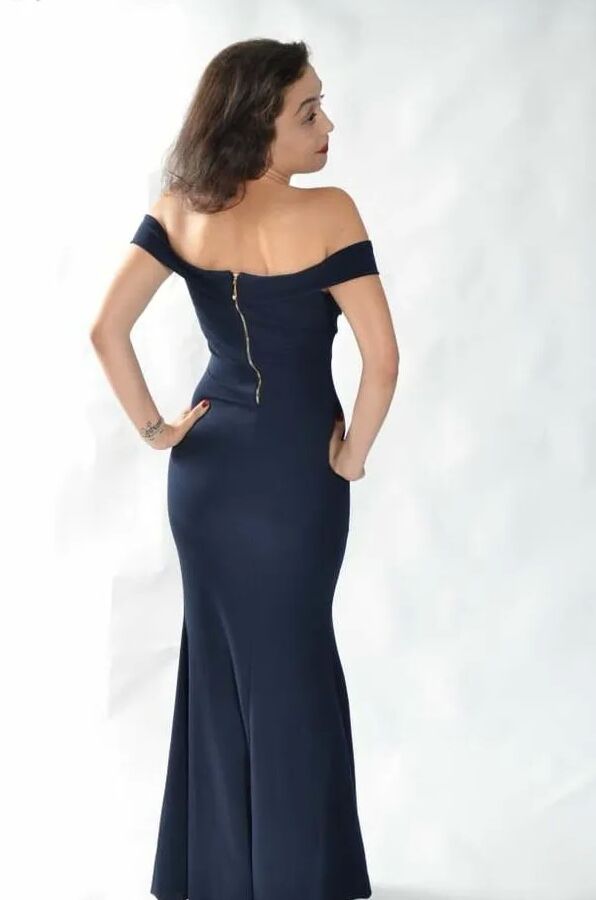 Photo shooting with turkish born Jasmin in an evening dress