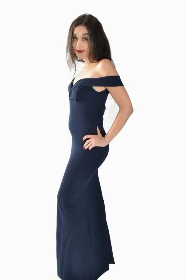 Photo shooting with turkish born Jasmin in an evening dress