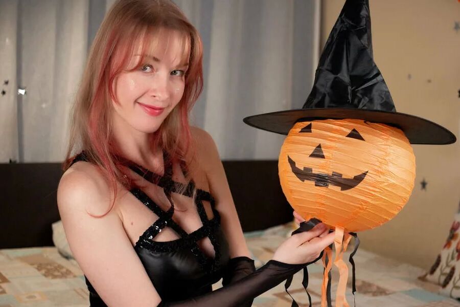 MissRightX Free Photos