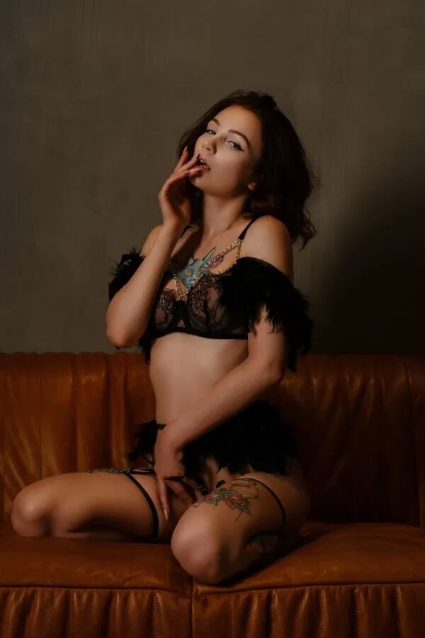 Lesya Moon Free Photos