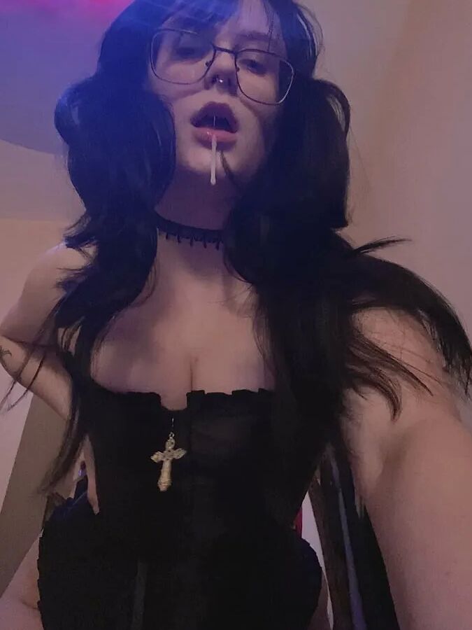 MonicaVenus Free Photos