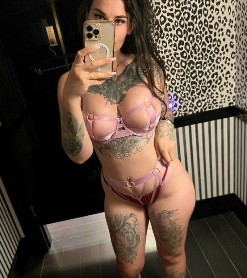 TattooGirlAlia Free Photos