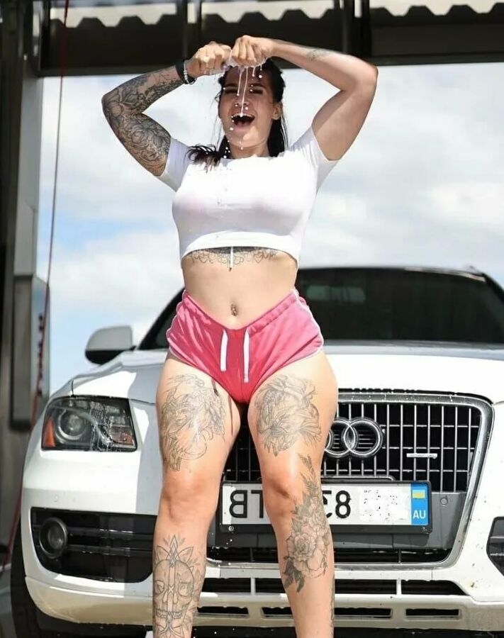 TattooGirlAlia Free Photos