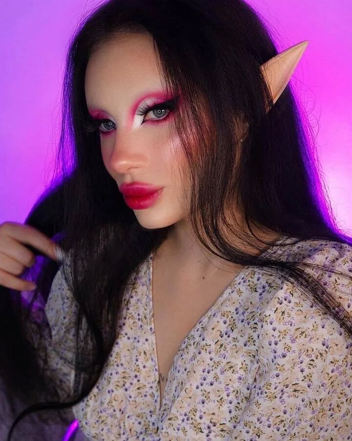 Emily Deepthroat Free Photos