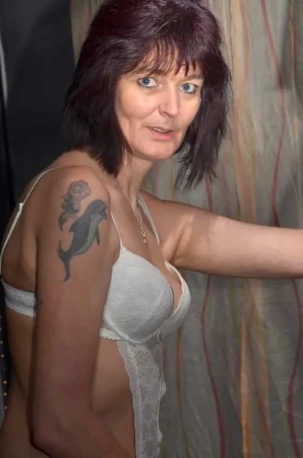 Photo shooting with german MILF Biggi Bitch